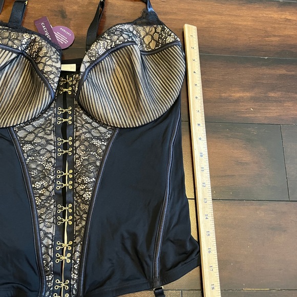 Cacique Women's Corset Sz 42DDD Veiled Lace Hook & Eye Black Underwire Sexy NWT - Picture 9 of 13